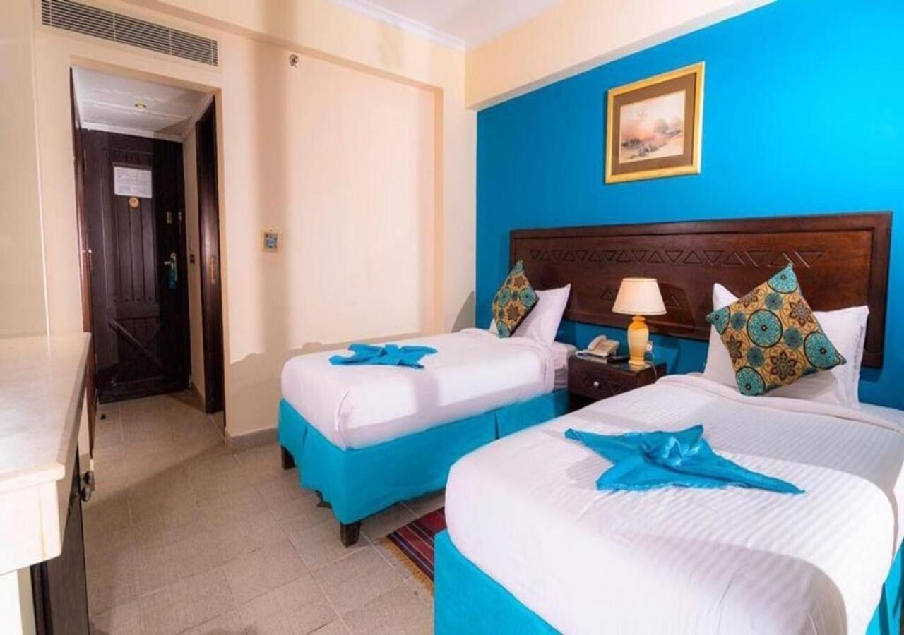 Marina View Port Ghalib Hotel Екстериор снимка