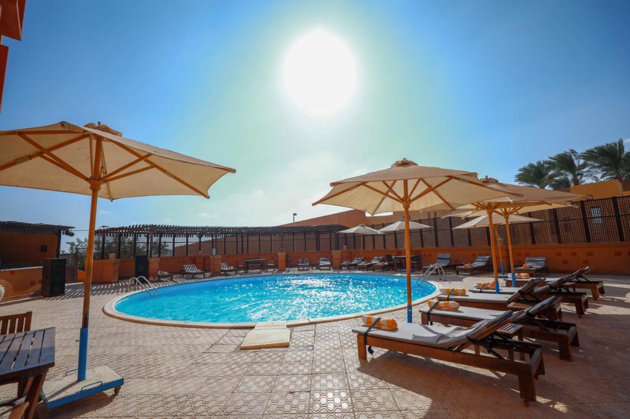 Marina View Port Ghalib Hotel Екстериор снимка
