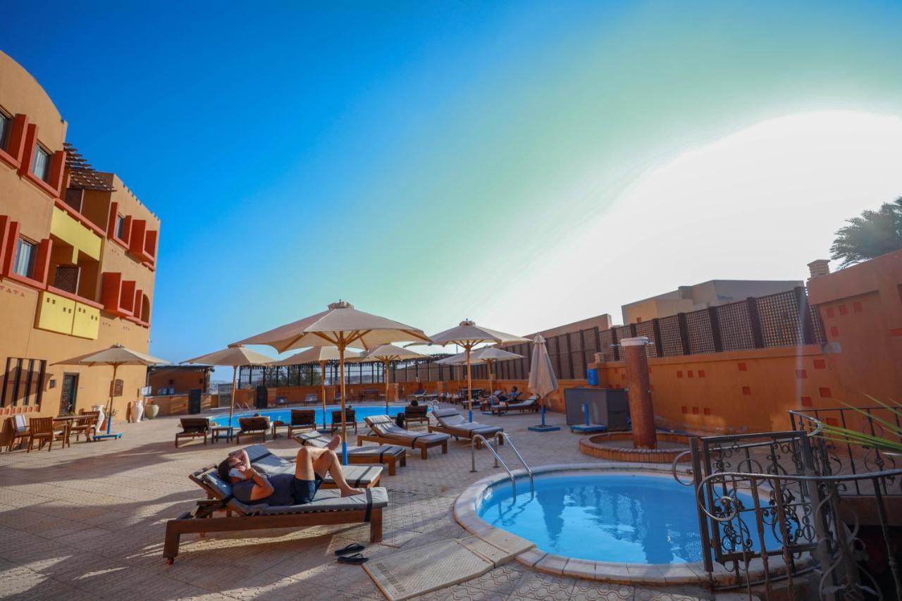 Marina View Port Ghalib Hotel Екстериор снимка